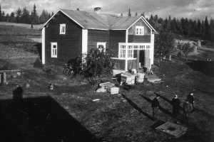 [Kuva: Pätsin talo syyskuussa 1944]